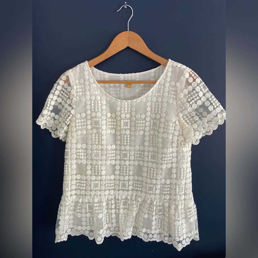 Leifsdottir white embroidered preplum short sleeve shirt Size 6